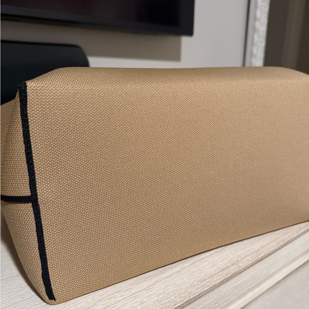 Rothys Two-Tone Tote Bag - black and tan - Picture 4 of 4